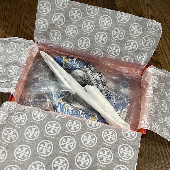 Tory Burch Elizabeth round toe pump metallic floral brocade - Picture 6 of 7